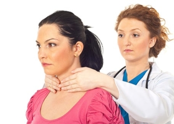 Was ist Kehlkopfkrebs? Ursachen, Symptome, Diagnose und Therapie